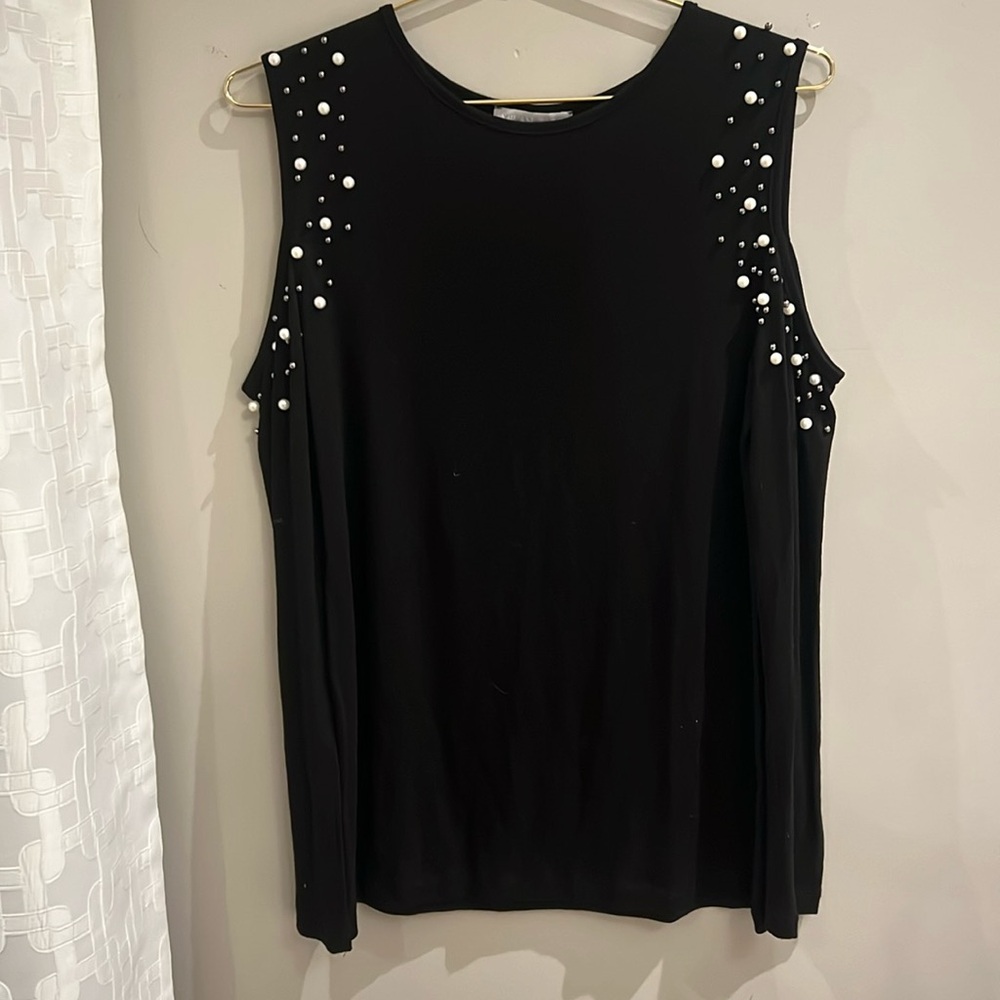 Pearl Cut Out Top